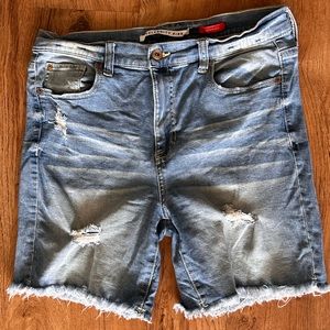 CELEBRITY PINK Juniors Ripped Denim Bermuda Shorts size 30